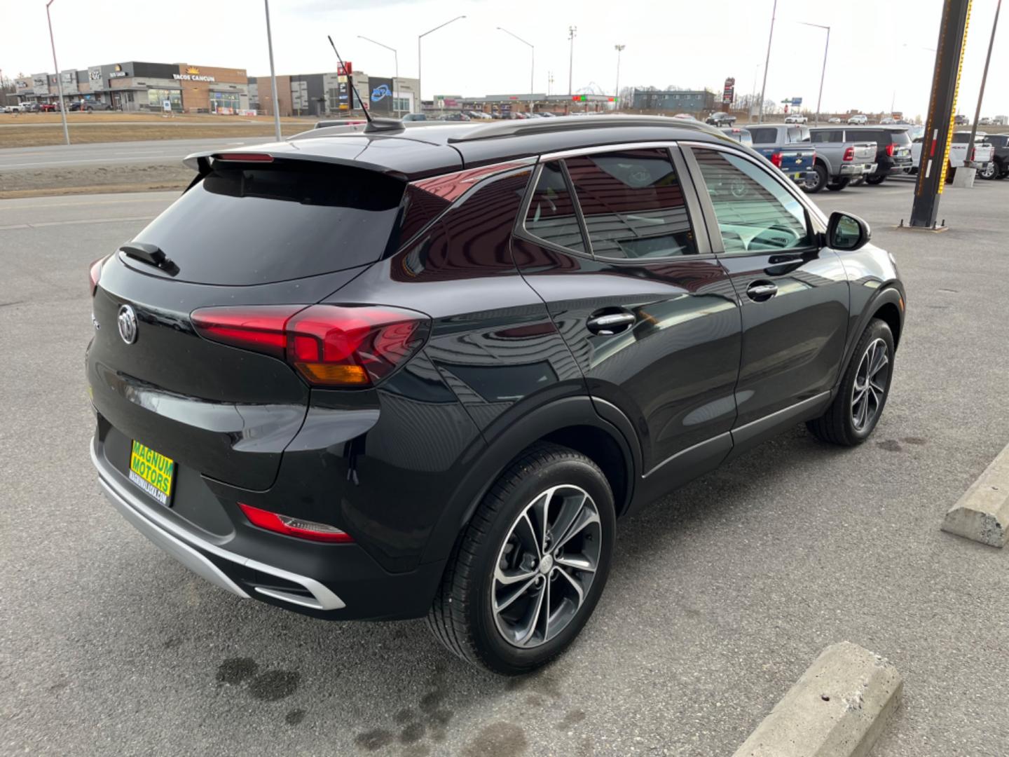 2021 BLACK /cream cloth BUICK ENCORE GX SELECT (KL4MMESL6MB) with an 1.3L engine, Automatic transmission, located at 1960 Industrial Drive, Wasilla, 99654, (907) 274-2277, 61.573475, -149.400146 - Photo#4